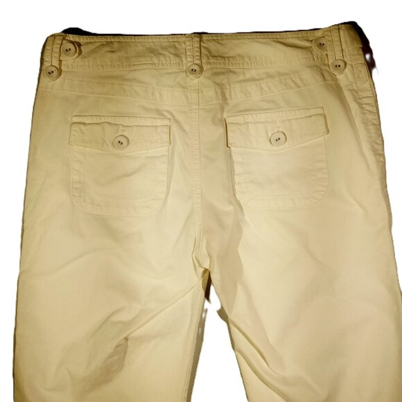 Eddie Bauer SHAW Pants  sz 8  White  Corduroy  Capris  Button detail Pockets GUC - Picture 11 of 12